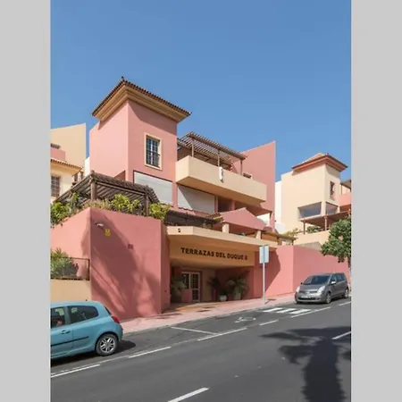 Terrazas Del Duque 2 Luxury Beach Apartment شقة *