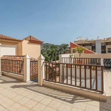 Terrazas Del Duque 2 Luxury Beach Apartment