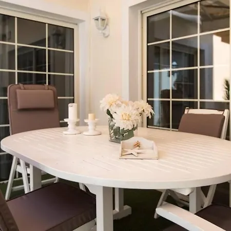 Terrazas Del Duque 2 Luxury Beach Apartment أذيخي